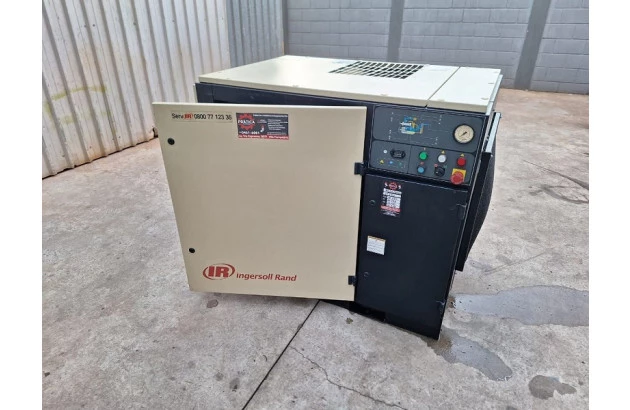 Compressor de ar parafuso seminovo Ingersoll Rand 30 hp