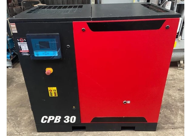 Compressor de ar parafuso seminovo CPB 30/10 30 HP 10 bar 220V - Chicago Pneumatic